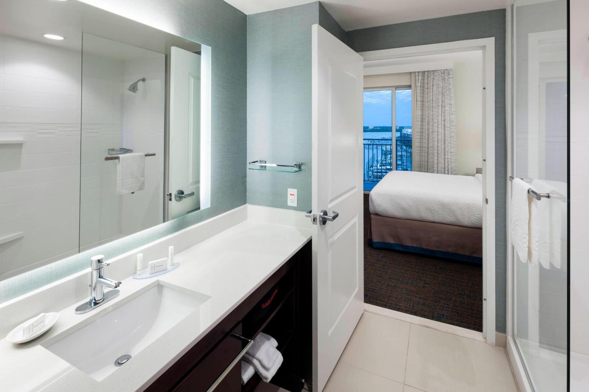 Residence Inn By Marriott Клиъруотър Бийч Екстериор снимка